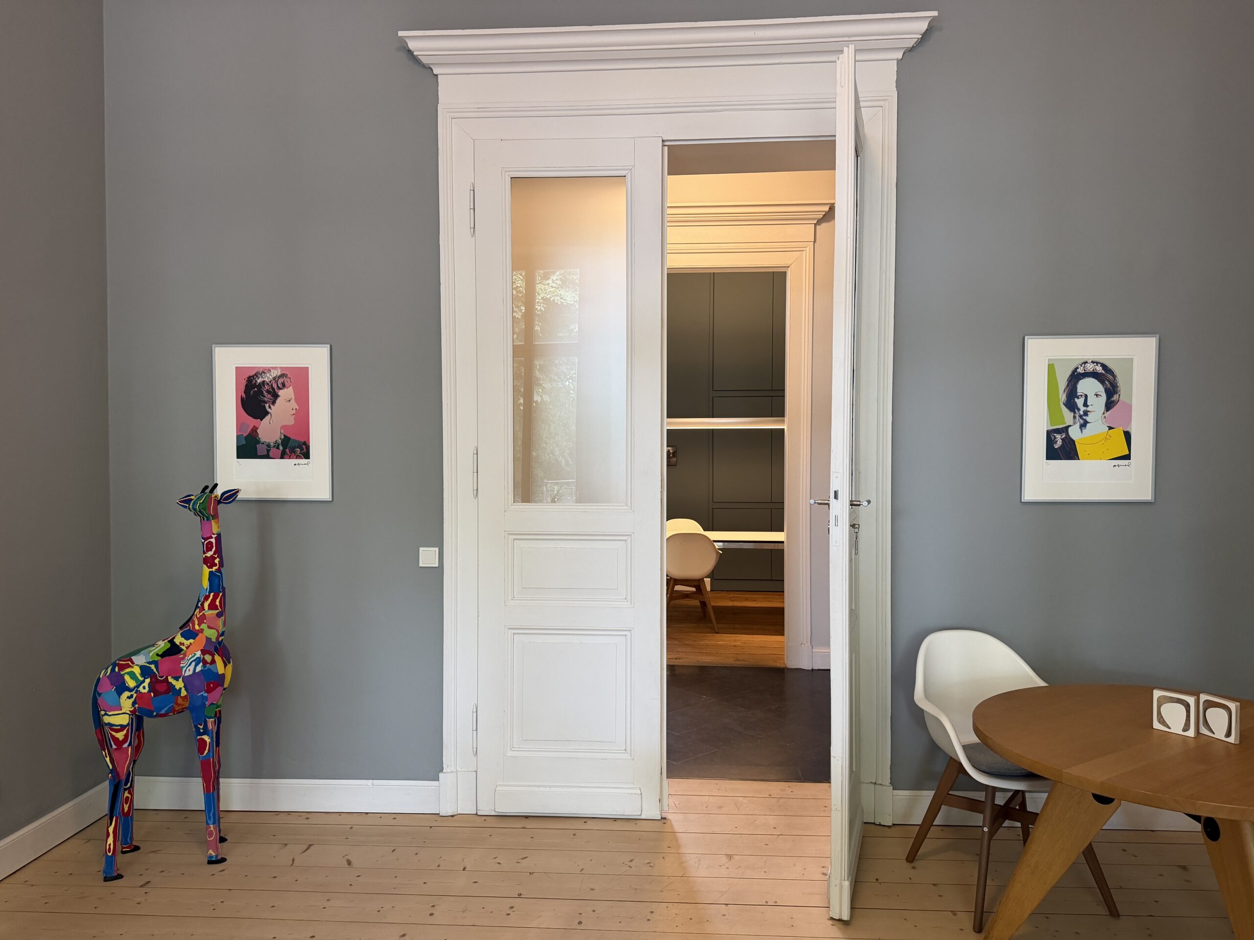 Büro in der Wandfarbe Pinakothek 550